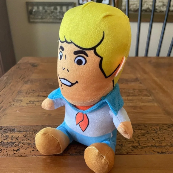 Scooby Doo Fred 7” plush toy - Picture 3 of 6